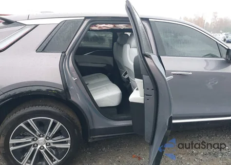 2024 Cadillac Lyriq Luxury W/1Sc z USA, uszkodzony, nr VIN 1GYKPPRL8RZ126071